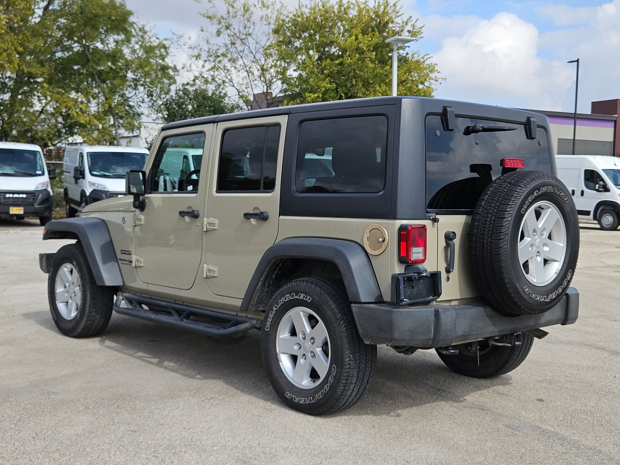 Used 2018 Jeep Wrangler Unlimited Sport S image 5
