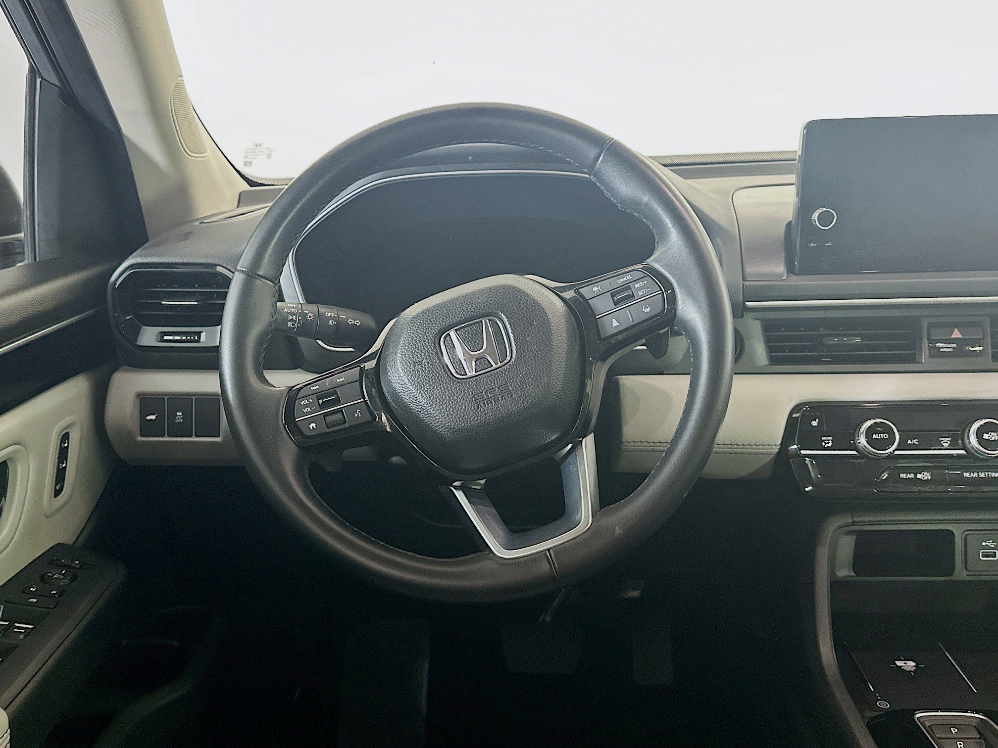 Used 2023 Honda Pilot EX-L image 18
