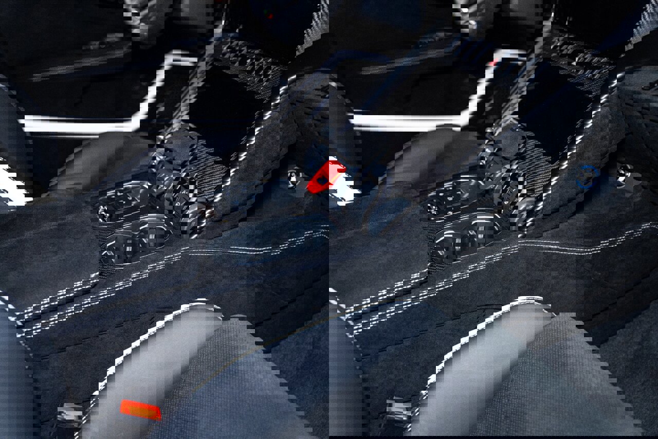 Used 2023 Lamborghini Urus Performante image 35