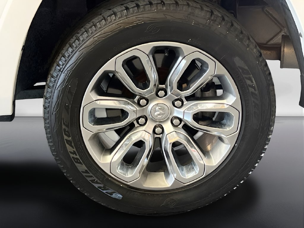 Used 2022 RAM 1500 Laramie AWD/4WD image 32