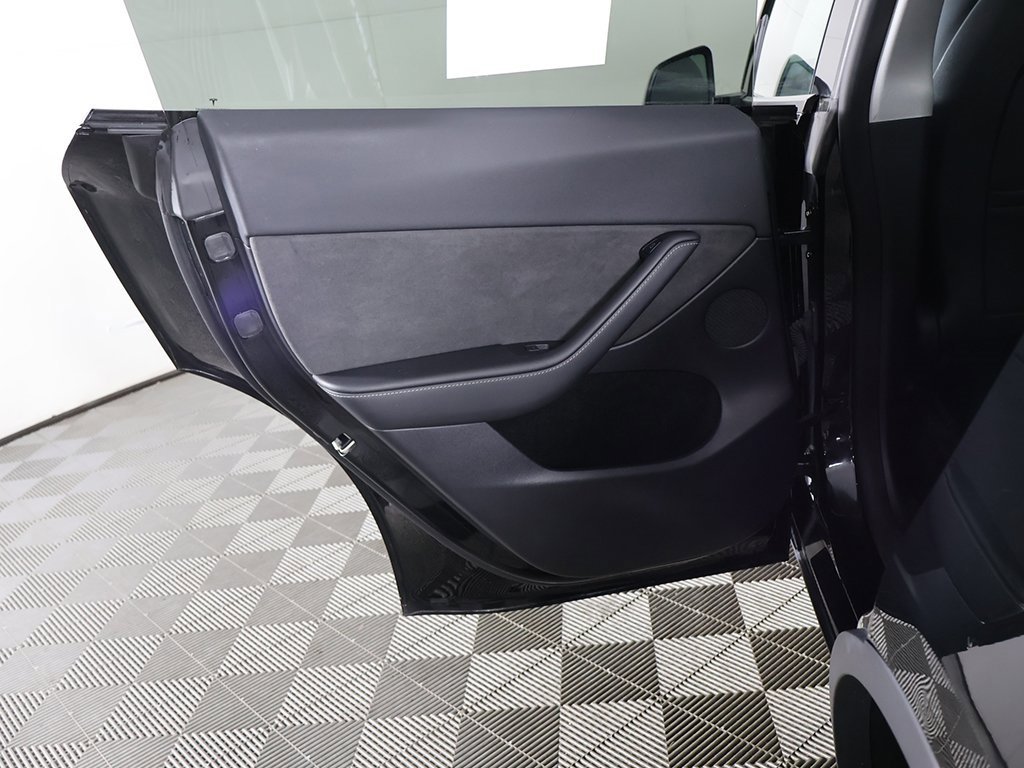Used 2023 Tesla Model Y Long Range image 25
