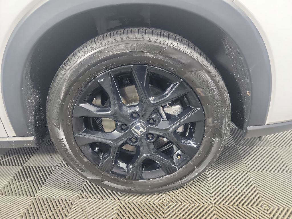 Certified 2025 Honda HR-V Sport image 3