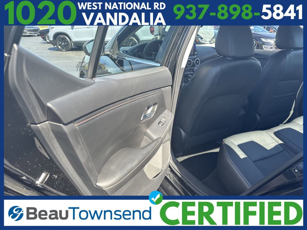 Used 2023 Nissan Sentra SR w/ SR Premium Package image 19