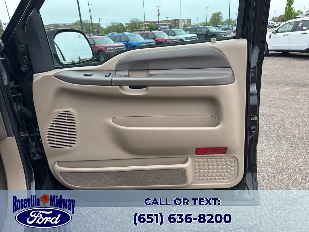 Used 2004 Ford Excursion XLT AWD/4WD image 35