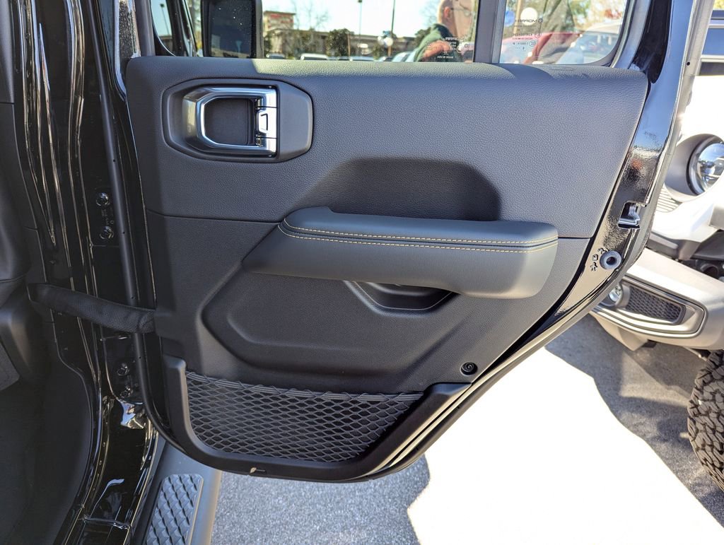 New 2026 Jeep Gladiator Sport AWD/4WD image 30