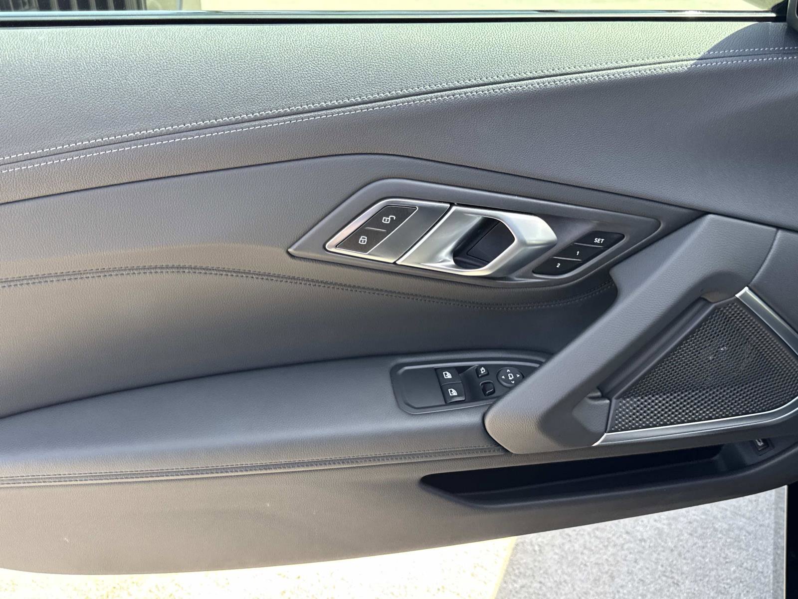 Certified 2024 BMW Z4 sDrive30i w/ Shadowloine Package image 11