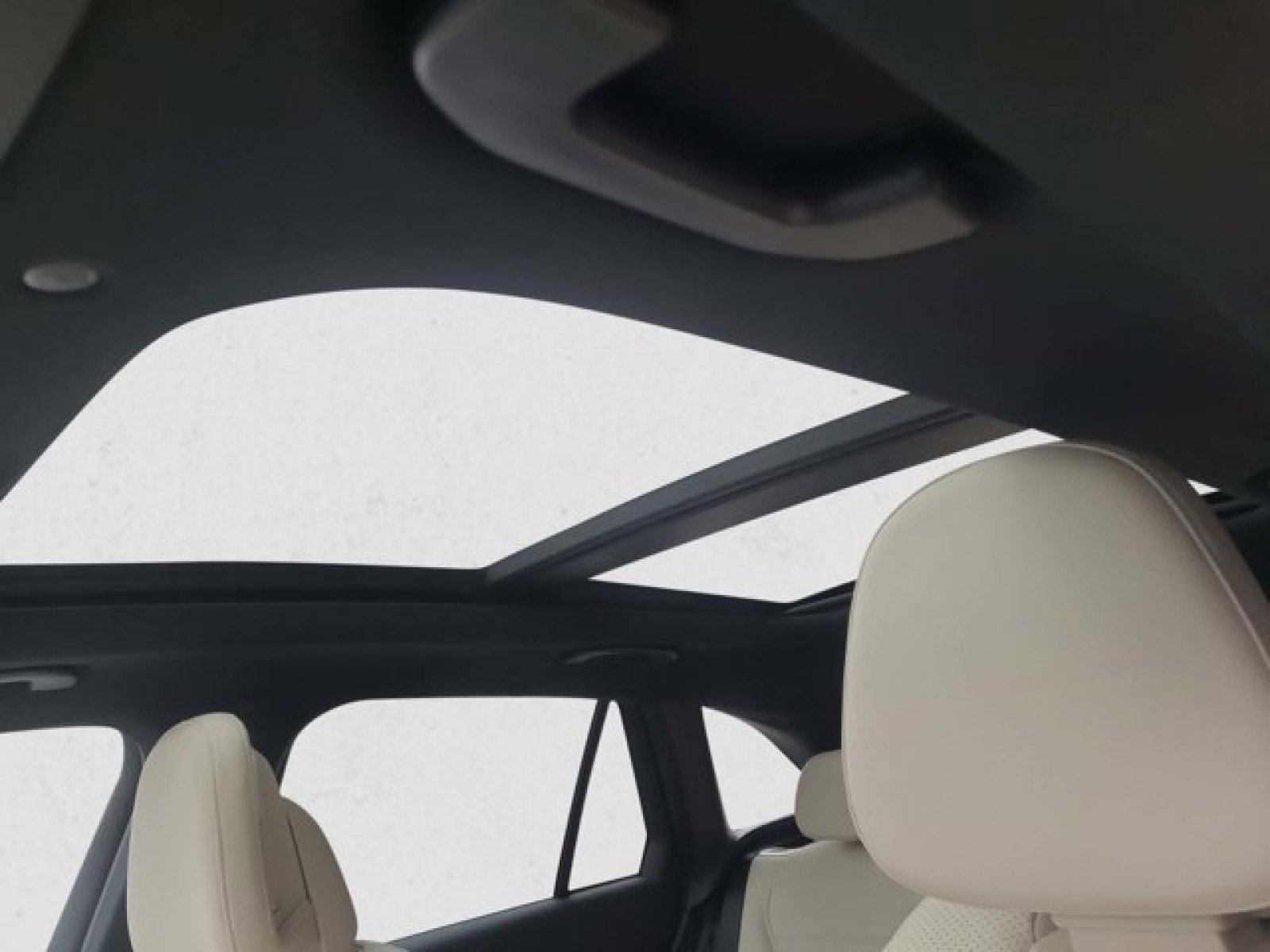Used 2023 Mercedes-Benz GLC 300 4MATIC image 13