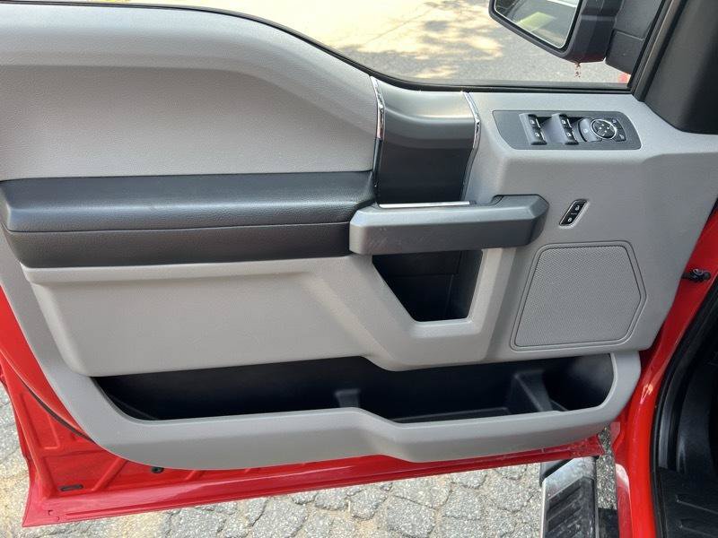 Used 2016 Ford F150 XLT w/ Equipment Group 302A Luxury AWD/4WD image 18