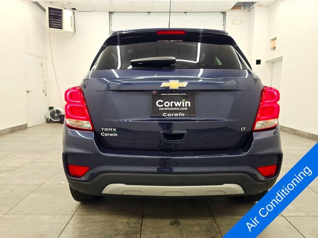 Used 2018 Chevrolet Trax LT w/ LT Convenience Package FWD image 4