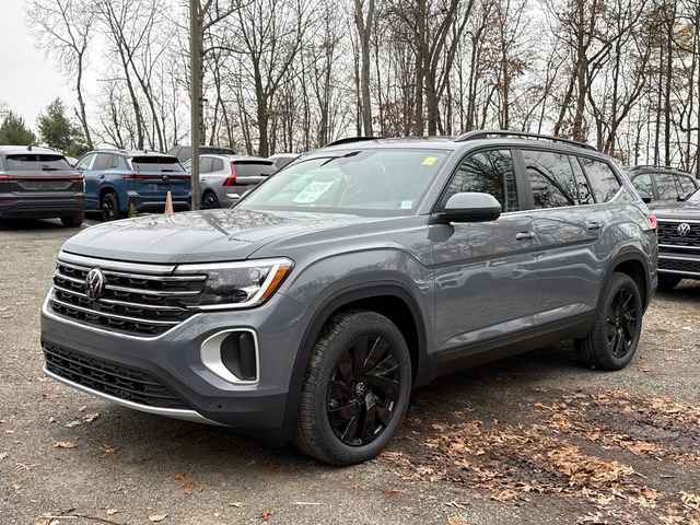 New 2026 Volkswagen Atlas SE w/ Panoramic Sunroof Package image 5
