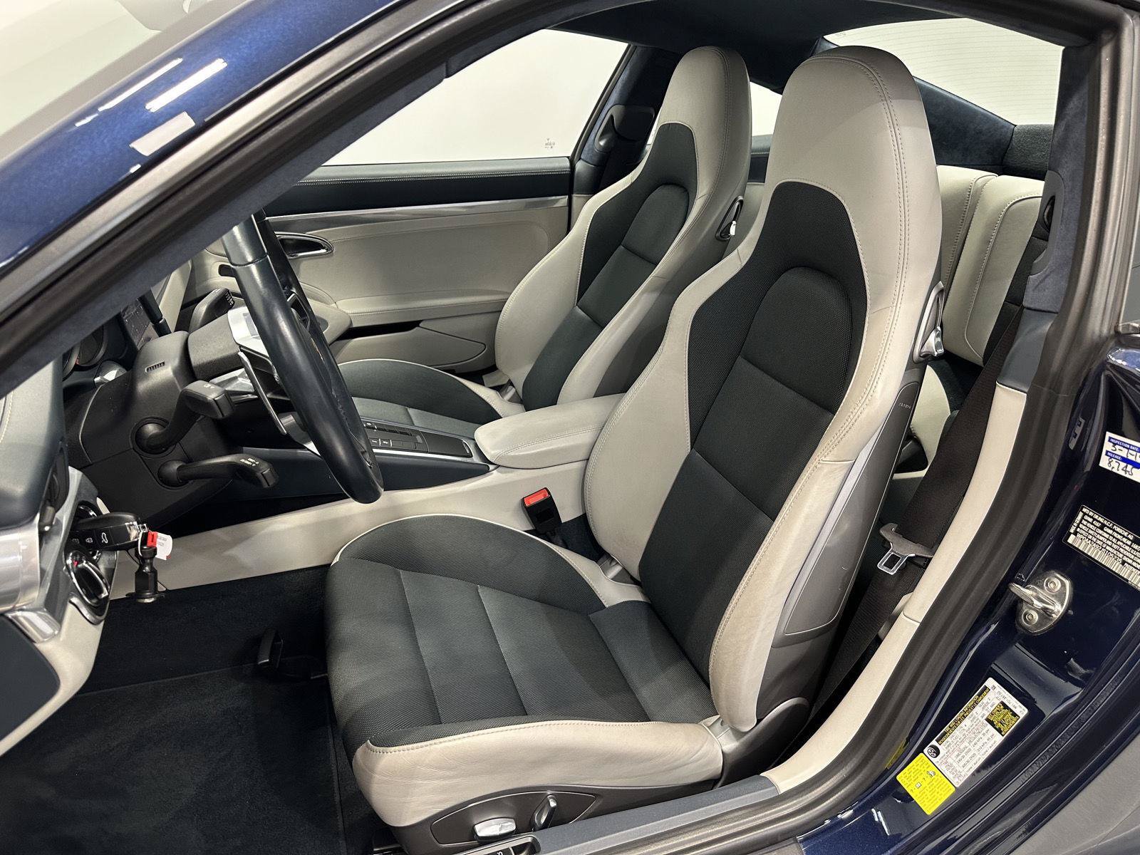 Certified 2018 Porsche 911 Carrera RWD image 5