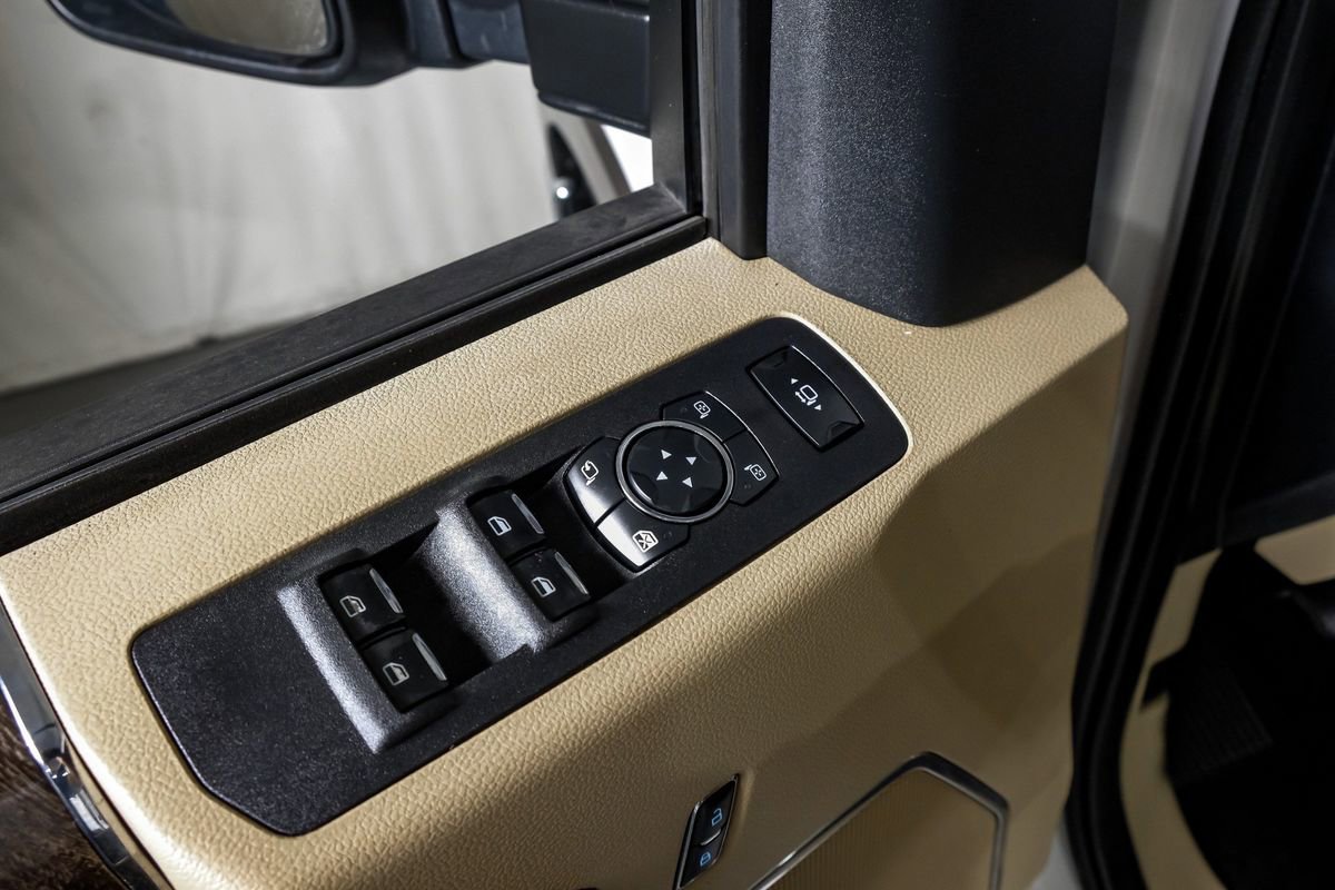 Used 2017 Ford F250 Lariat w/ Chrome Package image 33