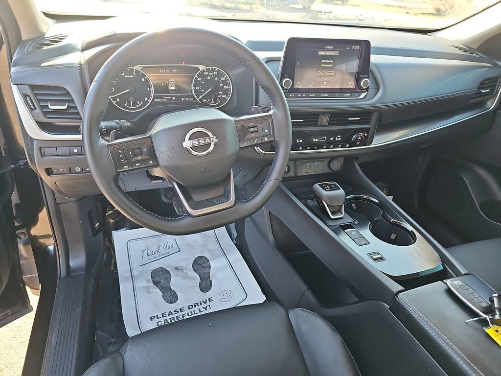 Used 2025 Nissan Rogue SV w/ SV Premium Package image 20