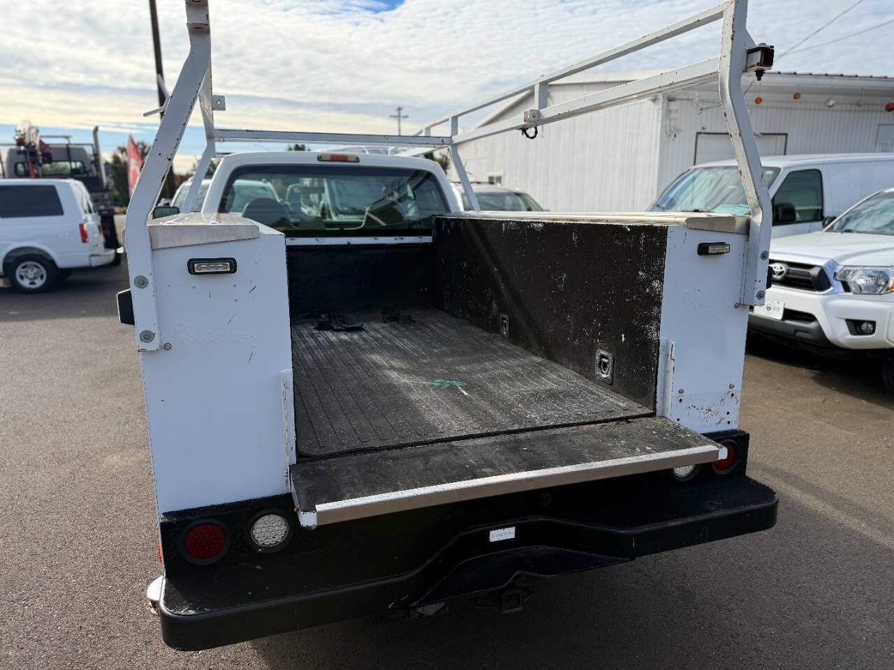 Used 2008 Ford F350 XL RWD image 11