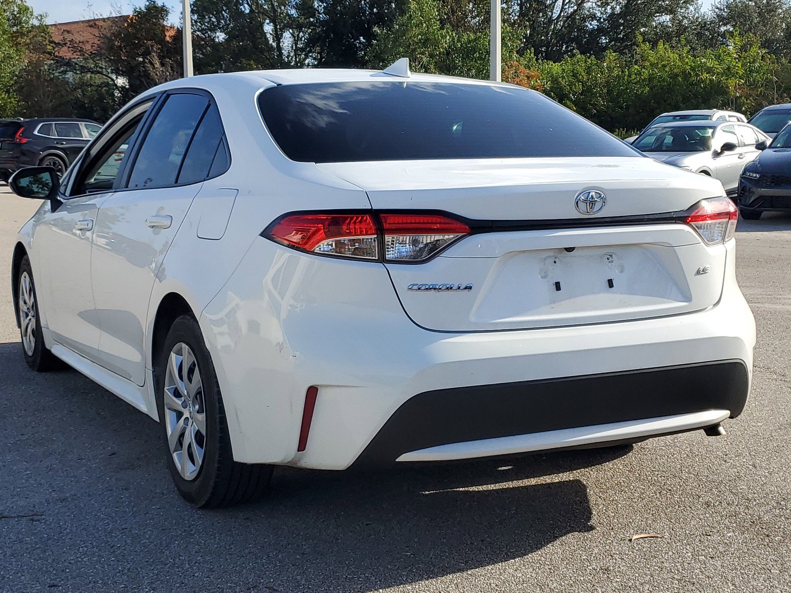 Used 2022 Toyota Corolla LE image 6