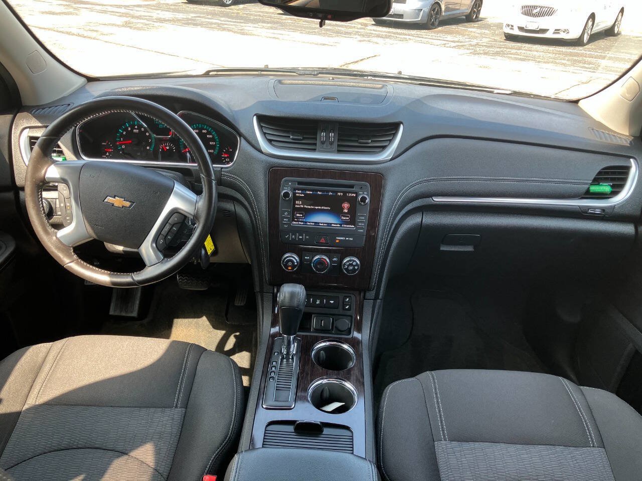 Used 2017 Chevrolet Traverse LT w/ Style and Technology Package AWD/4WD image 18
