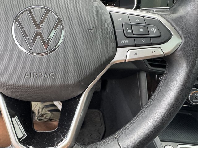 Used 2023 Volkswagen Jetta SE w/ Panoramic Sunroof Package FWD image 24