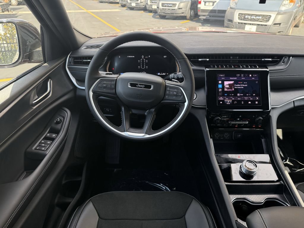 New 2025 Jeep Grand Cherokee L Altitude image 20