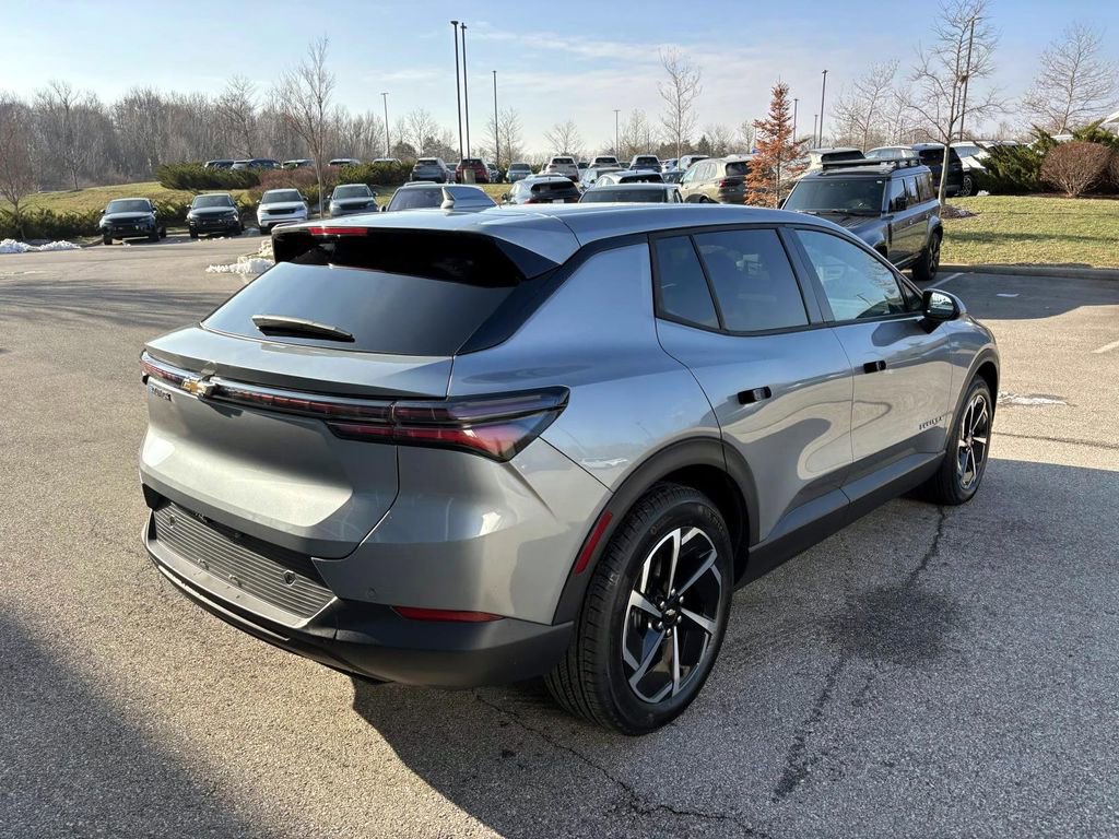 Used 2026 Chevrolet Equinox EV LT image 7