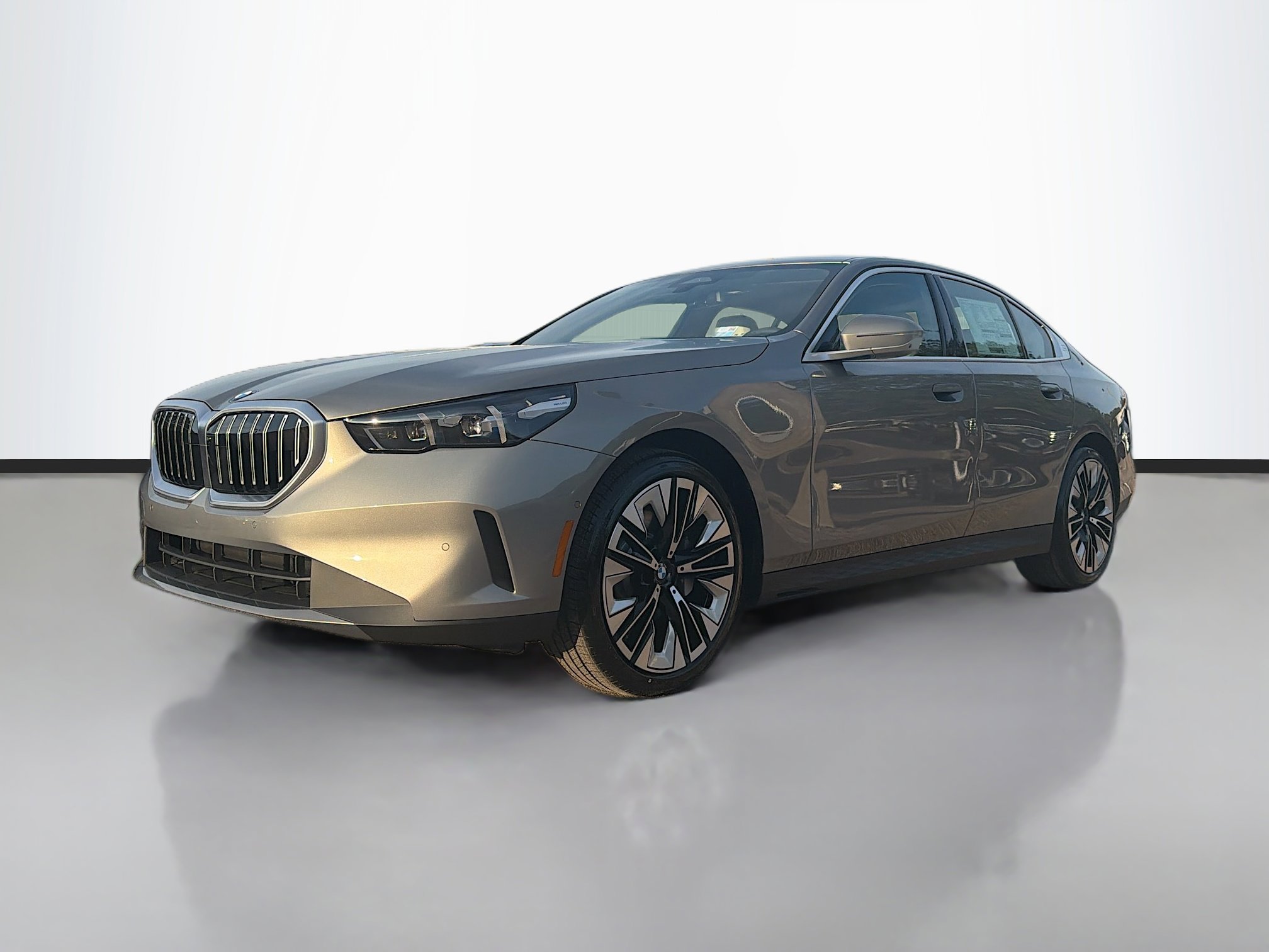 New 2026 BMW 530i w/ Convenience Package image 7