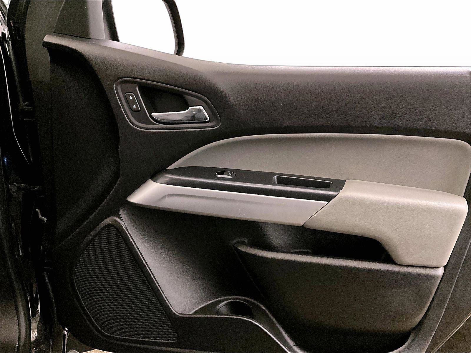 Used 2018 Chevrolet Colorado LT AWD/4WD image 24