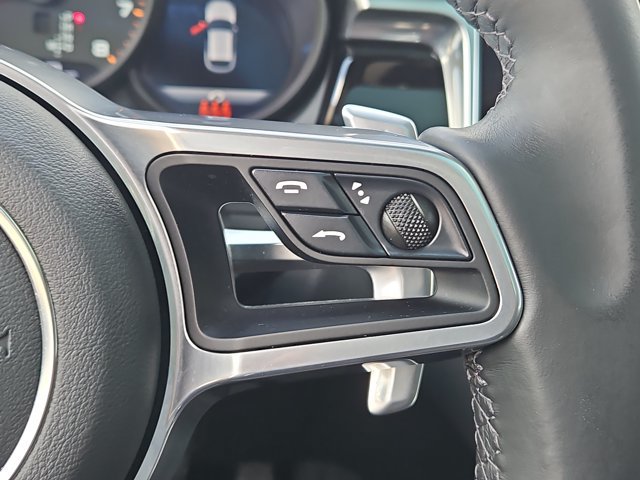 Certified 2021 Porsche Macan AWD/4WD image 30