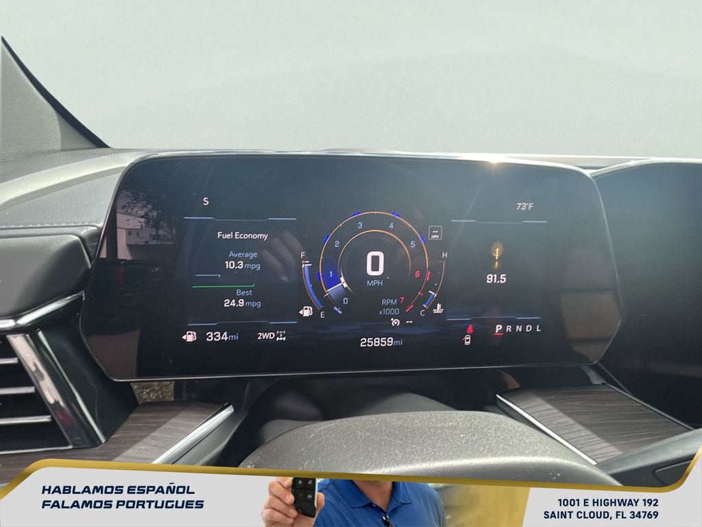 Used 2025 Chevrolet Suburban Z71 image 20