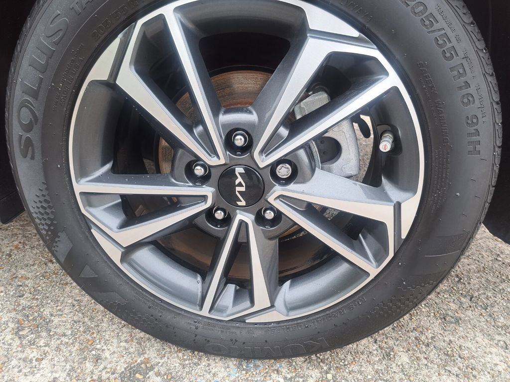 Used 2024 Kia Forte LXS image 23