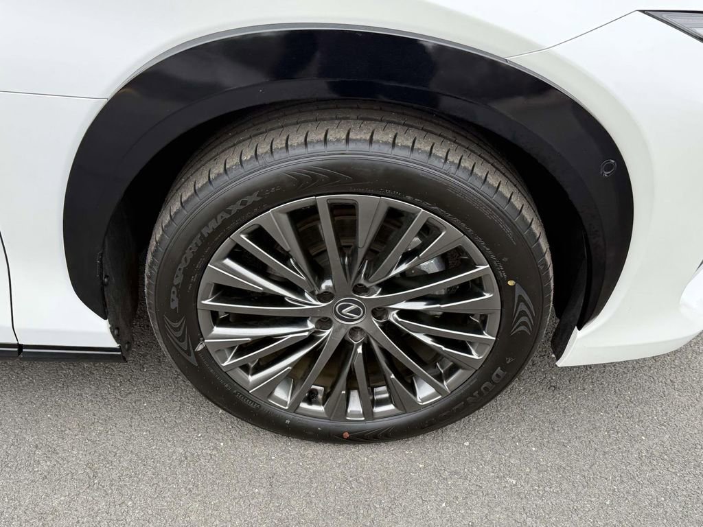 Used 2023 Lexus RZ 450e Premium w/ Accessory Package (Z1) image 7