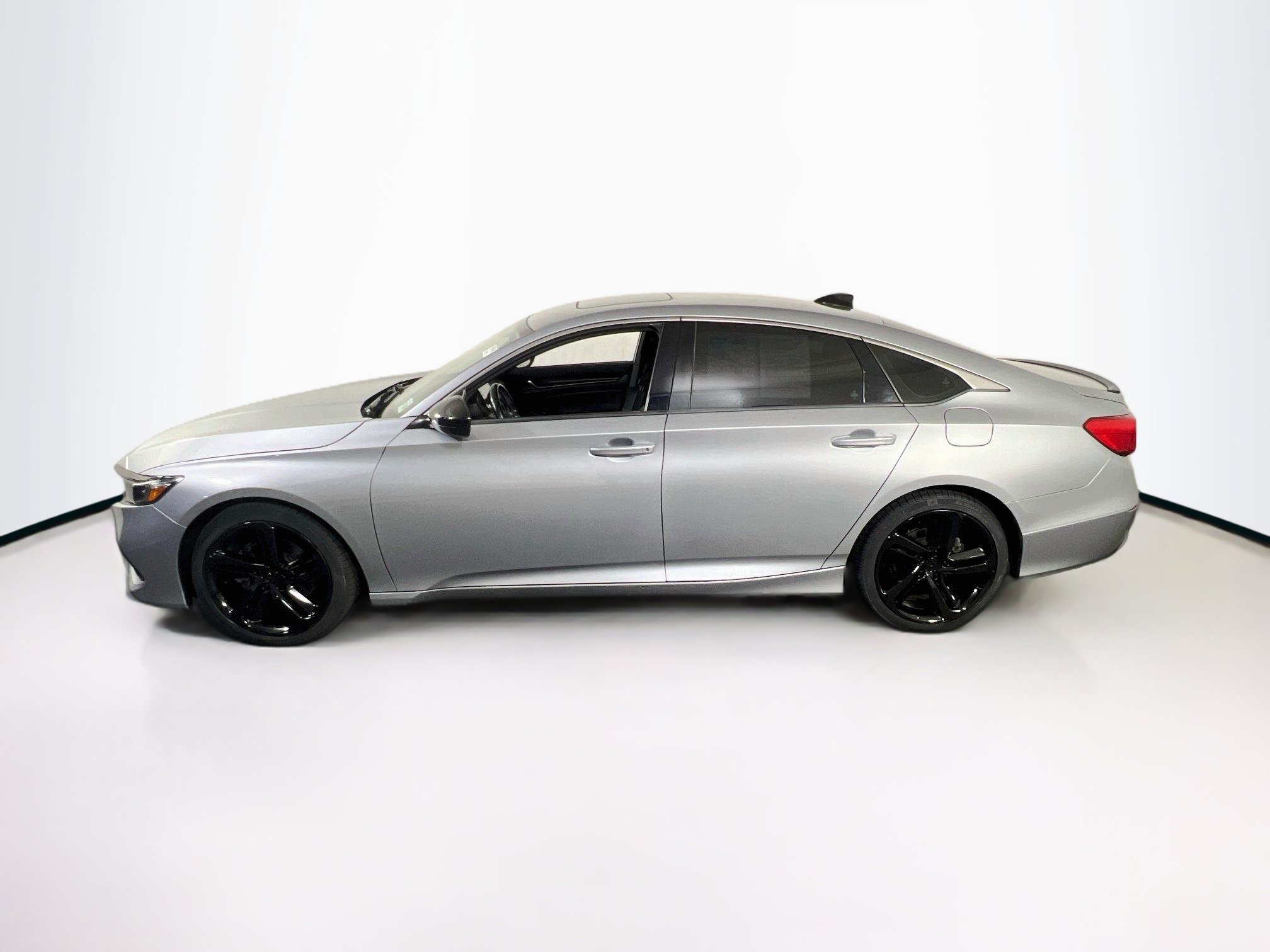 Used 2021 Honda Accord Sport image 8