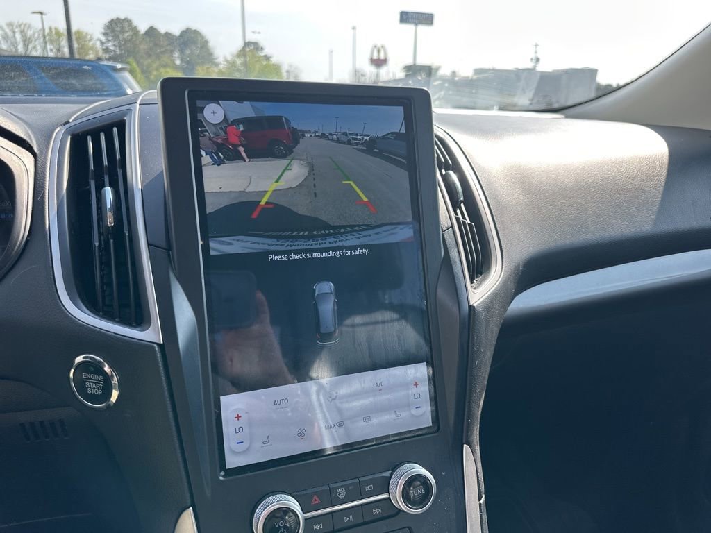 Used 2023 Ford Edge SEL image 18