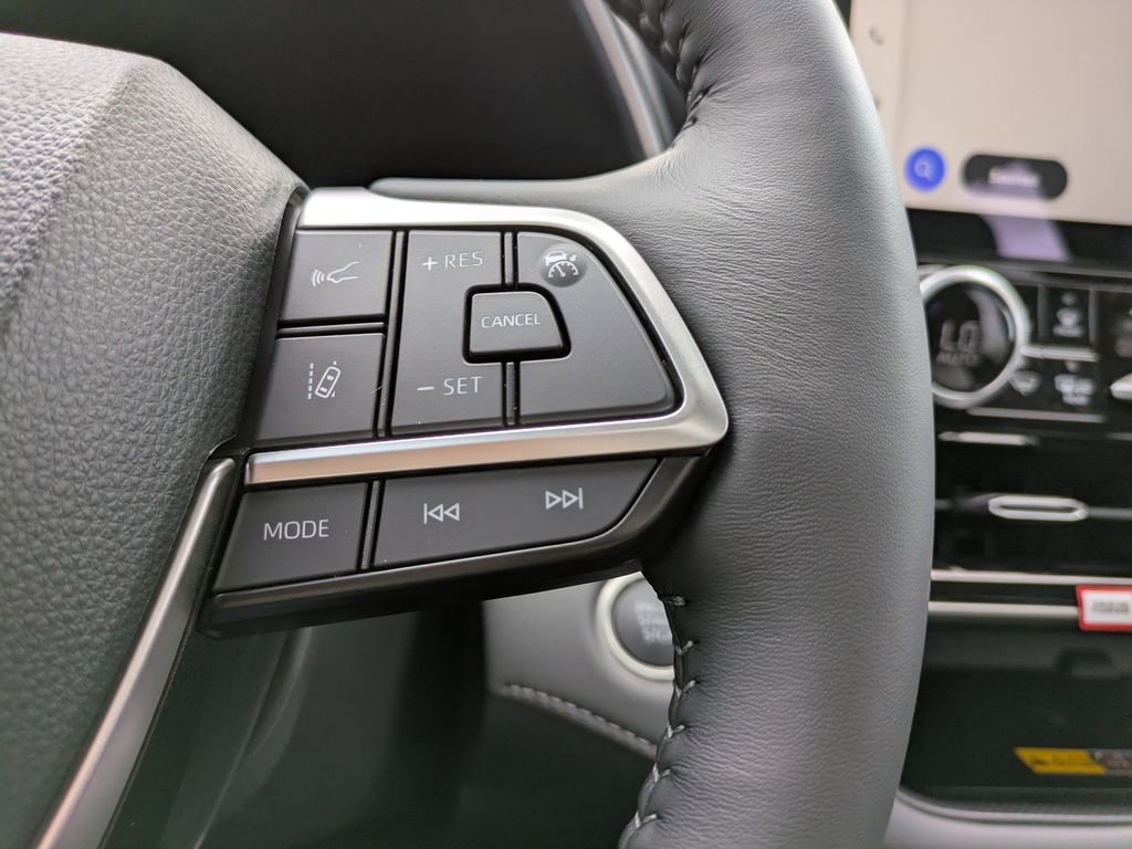 New 2026 Toyota Highlander Limited image 28