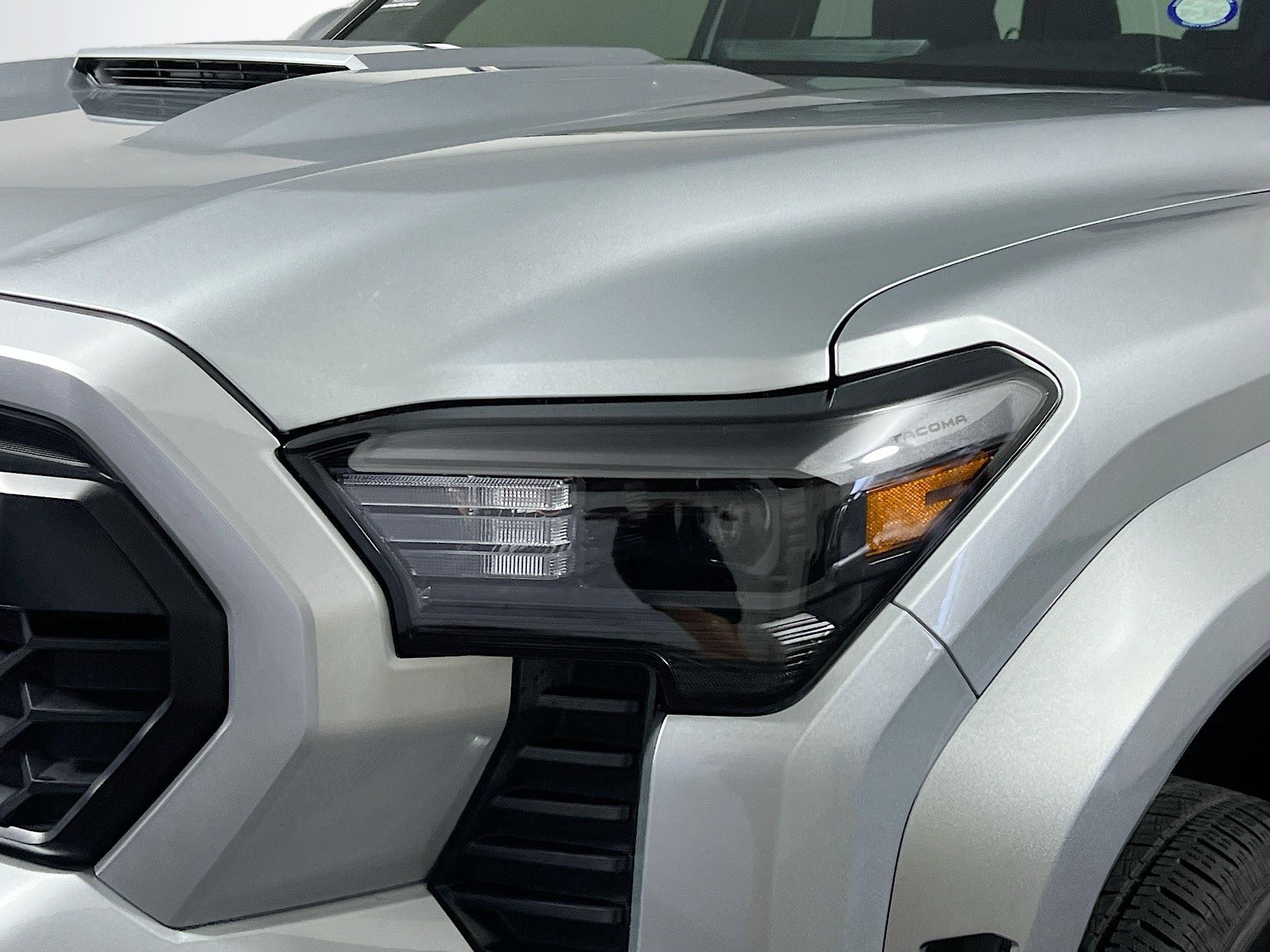 Used 2025 Toyota Tacoma TRD Sport image 11