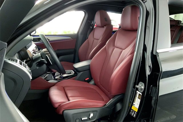 Used 2023 BMW X4 xDrive30i w/ Convenience Package image 25