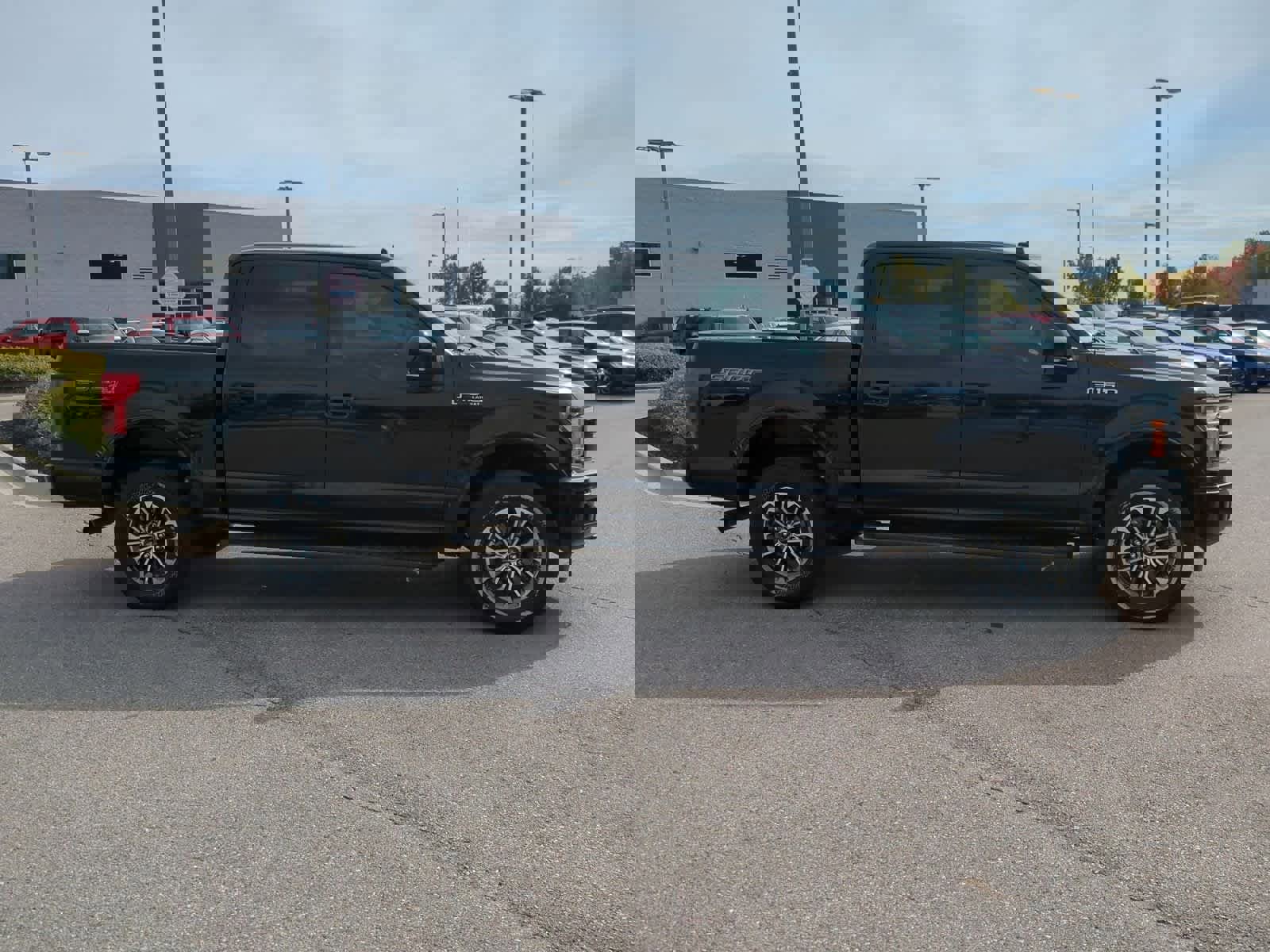 Used 2020 Ford F150 Lariat image 9