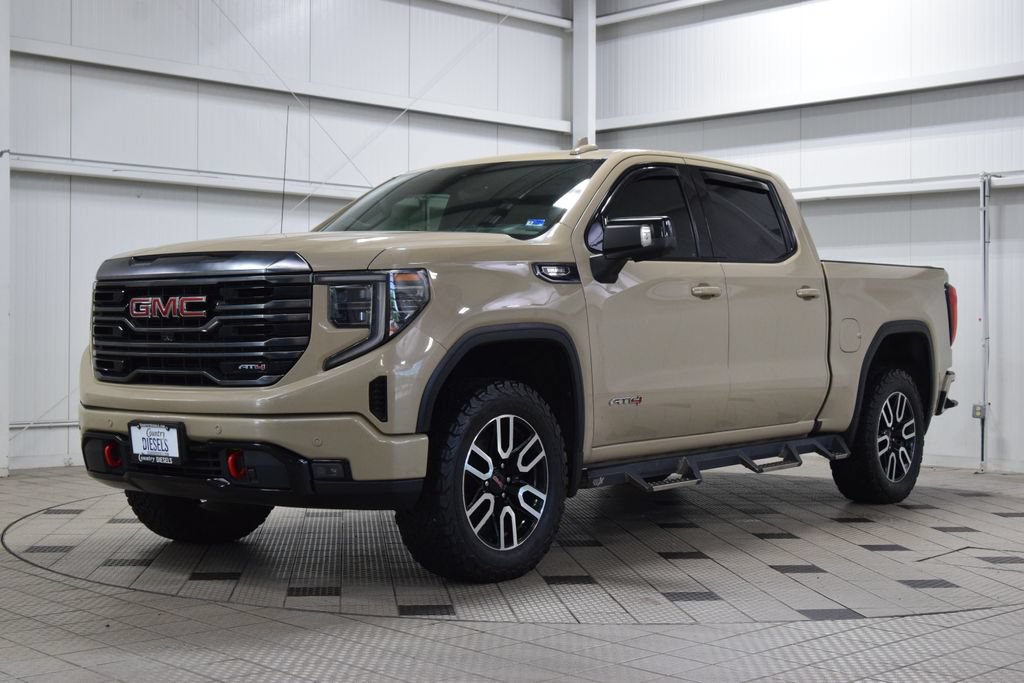 Used 2023 GMC Sierra 1500 AT4 w/ AT4 Premium Package AWD/4WD image 3