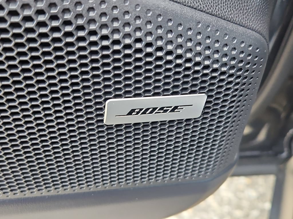 Certified 2025 Porsche Macan 4S Electric AWD/4WD image 23