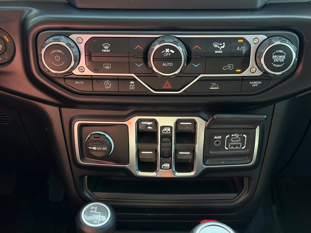 Used 2022 Jeep Wrangler Unlimited Sport AWD/4WD image 26