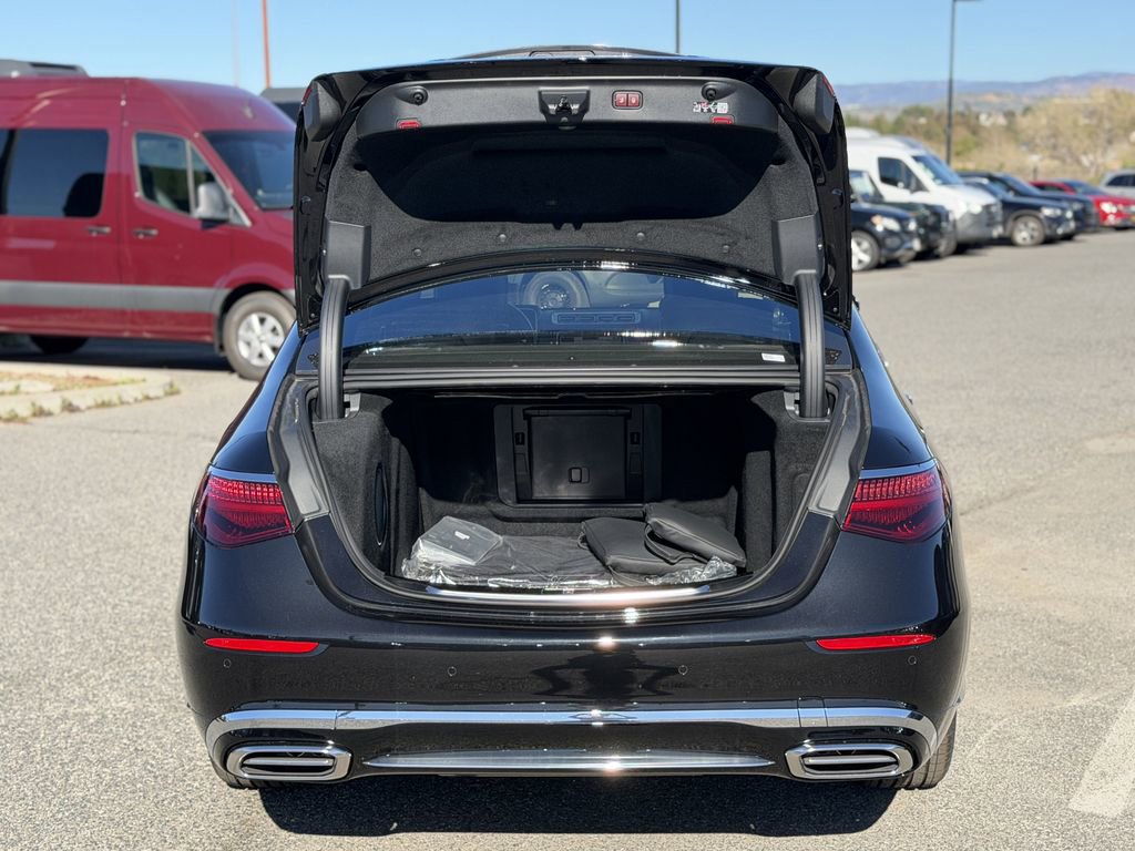 New 2026 Mercedes-Benz Maybach S 580 4MATIC image 13