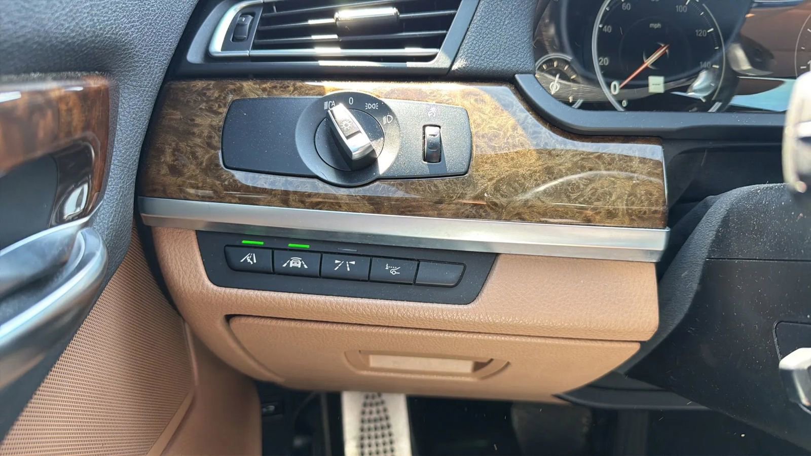 Used 2015 BMW 740Li image 19