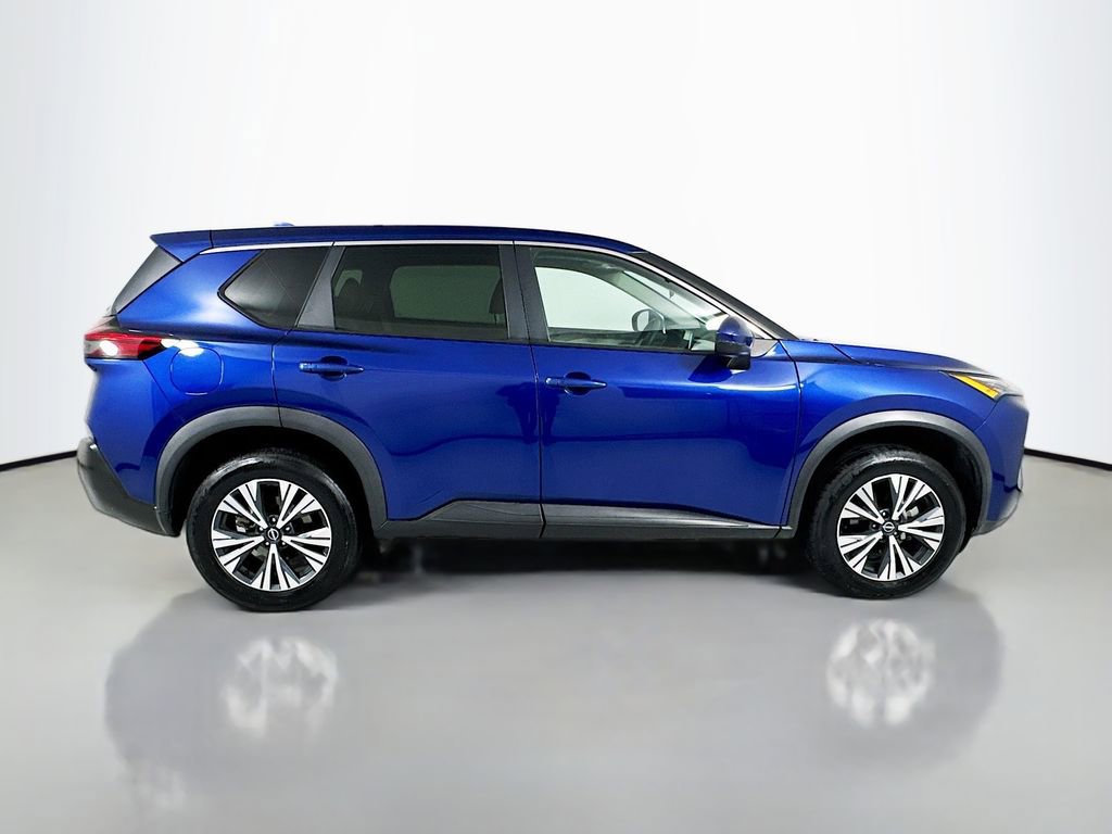 Used 2022 Nissan Rogue SV image 9