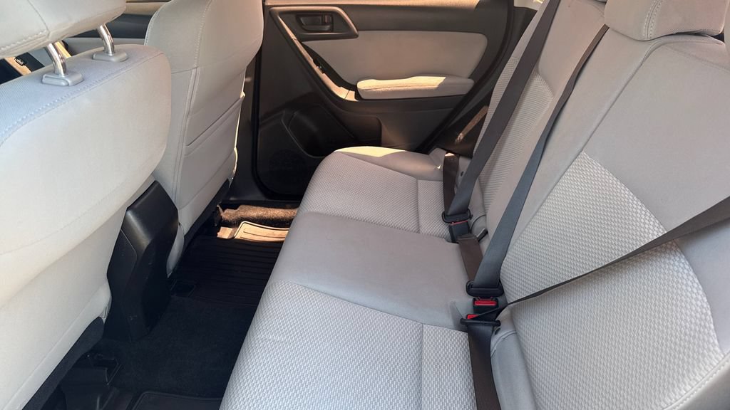 Used 2014 Subaru Forester 2.5i AWD/4WD image 10