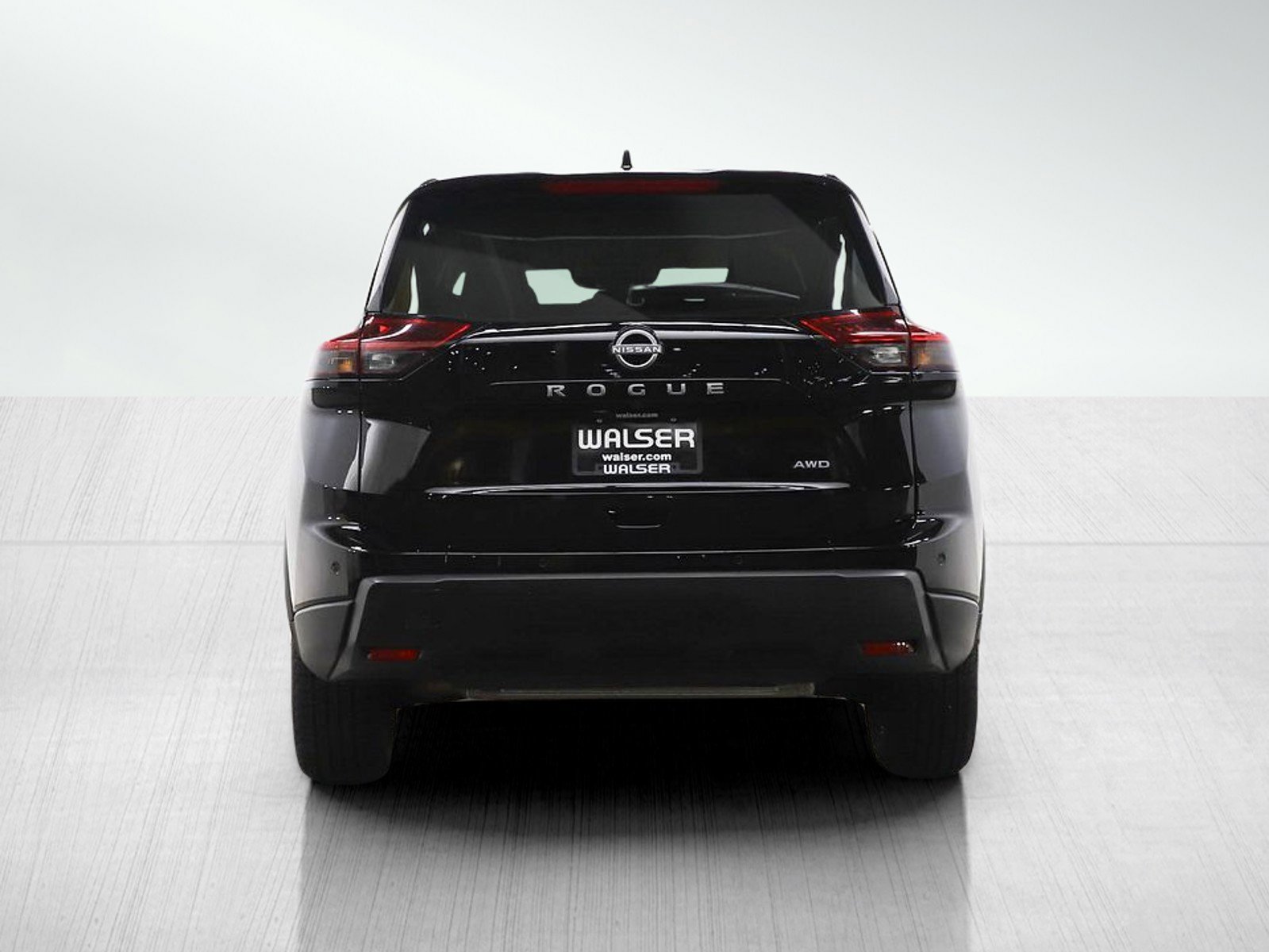 Used 2025 Nissan Rogue SV image 4