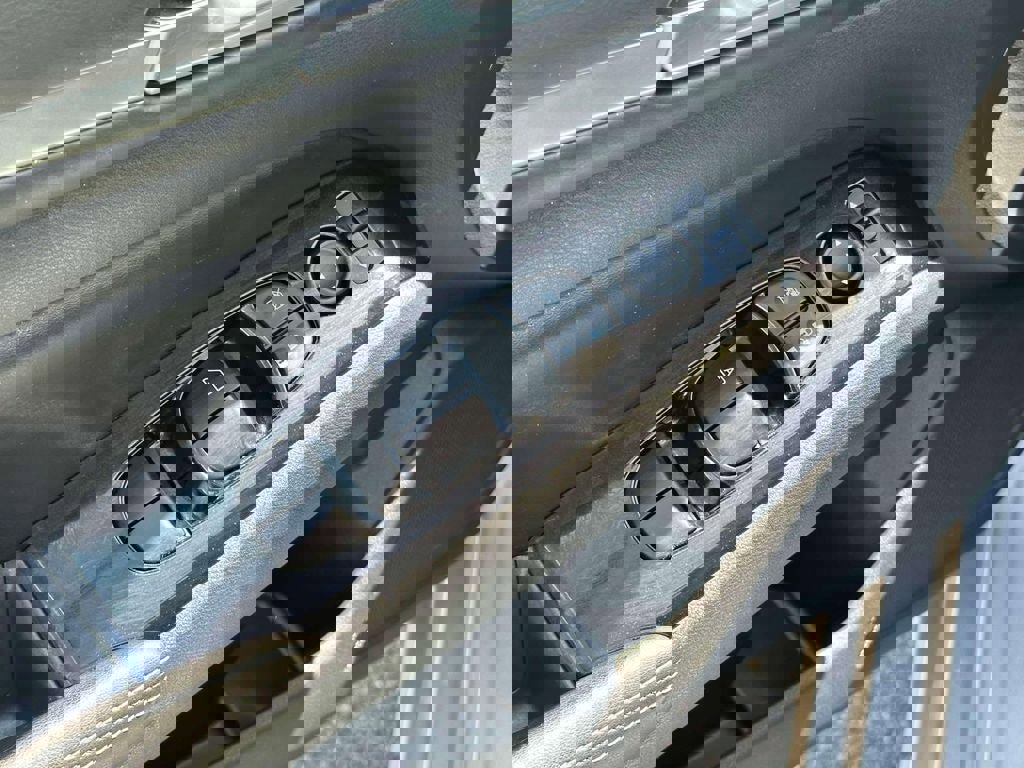 Used 2023 Nissan Altima 2.5 SV image 17