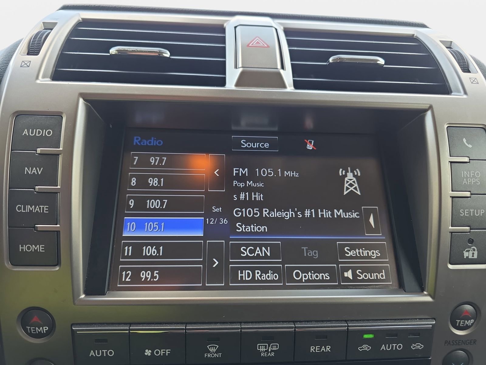 Used 2020 Lexus GX 460 Luxury w/ Accessory Package image 22