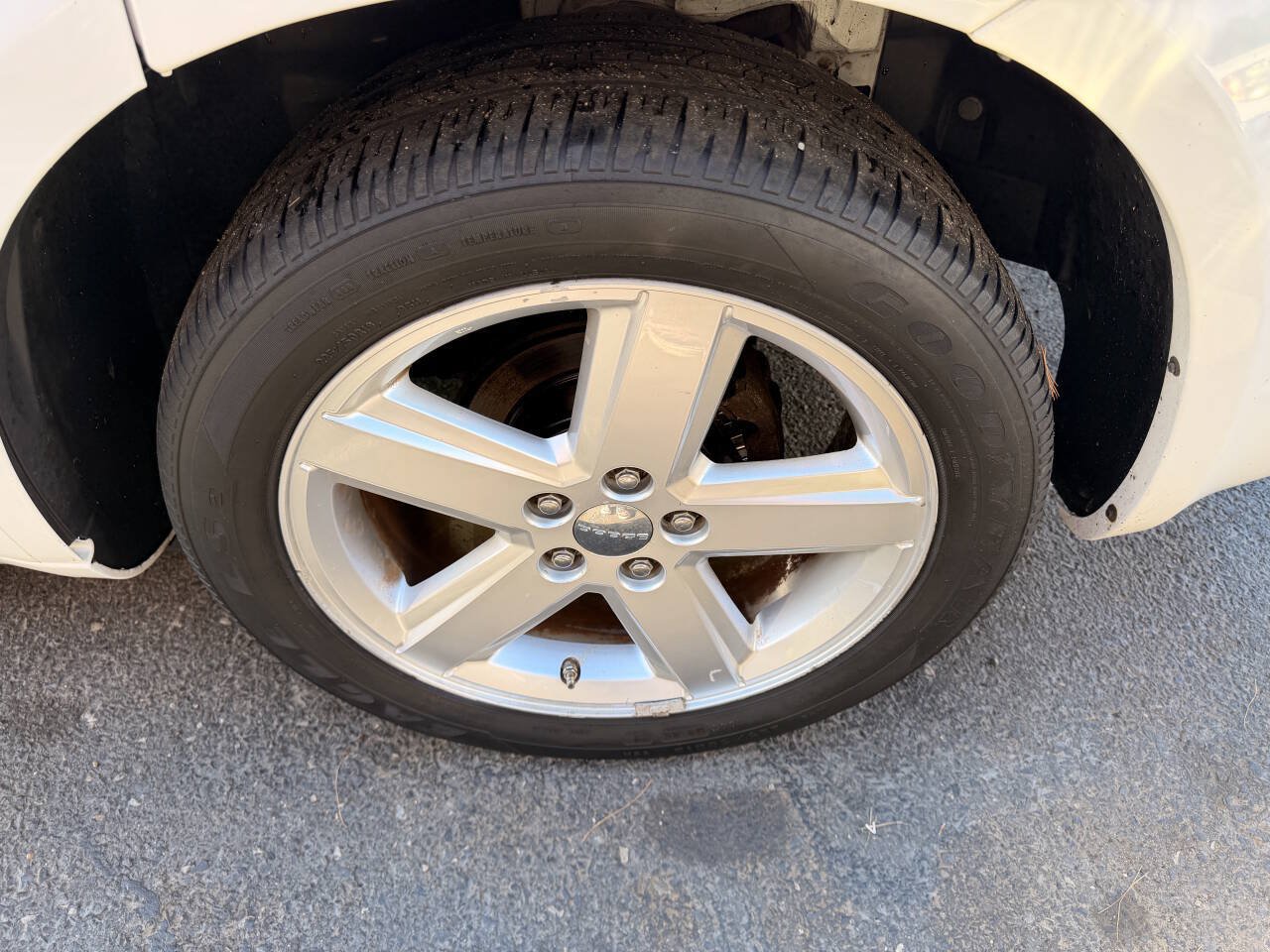 Used 2012 Dodge Avenger SXT FWD image 21