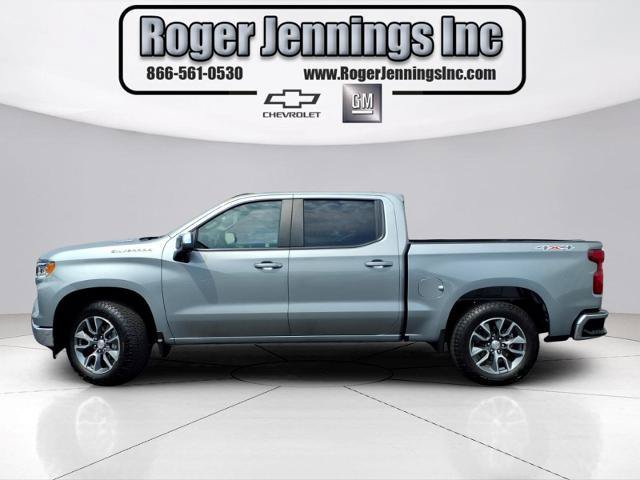 Used 2025 Chevrolet Silverado 1500 LT AWD/4WD image 2