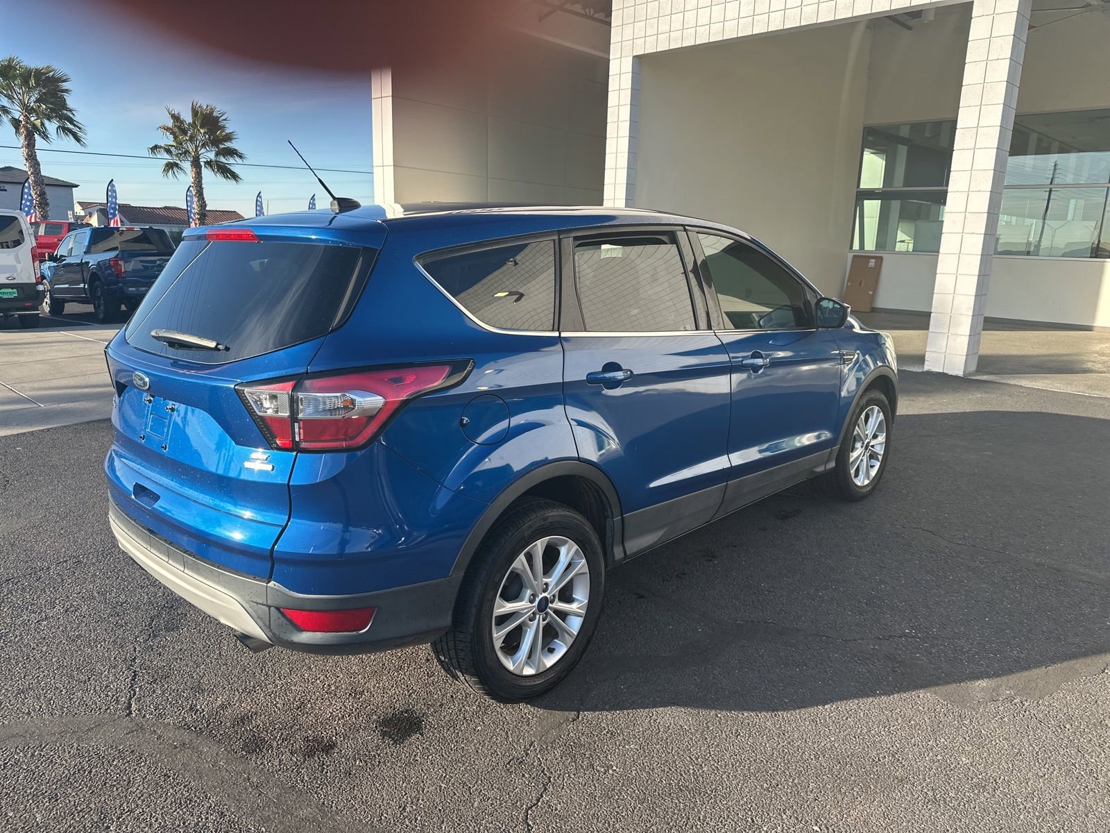 Used 2017 Ford Escape SE image 4