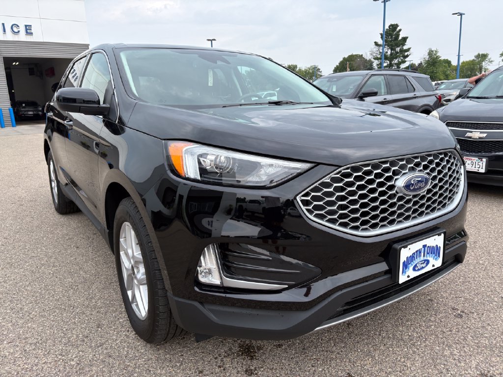 Used 2024 Ford Edge SEL w/ Convenience Package AWD/4WD image 5