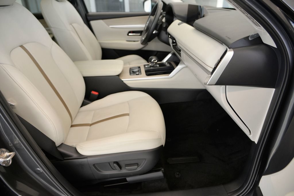 Certified 2024 MAZDA CX-90 Plug-In Hybrid w/ Premium Plus AWD/4WD image 31